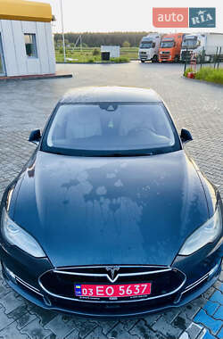 Ліфтбек Tesla Model S 2015 в 