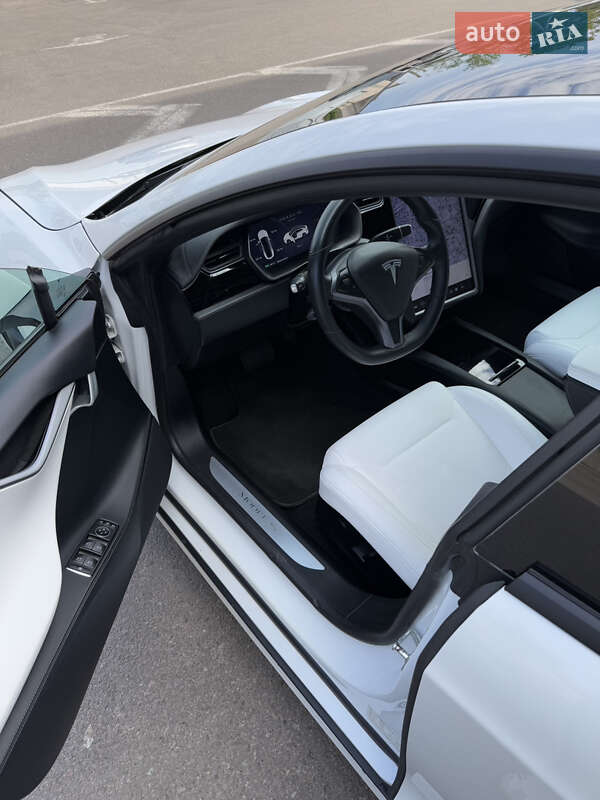 Лифтбек Tesla Model S 2019 в Николаеве
