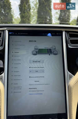 Лифтбек Tesla Model S 2015 в 
