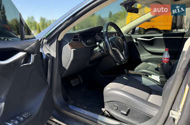 Лифтбек Tesla Model S 2017 в 