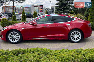 Лифтбек Tesla Model S 2016 в 