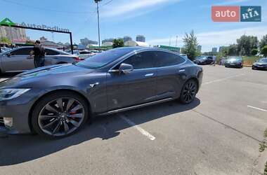 Ліфтбек Tesla Model S 2017 в Києві