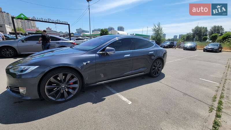 Tesla Model S 2017
