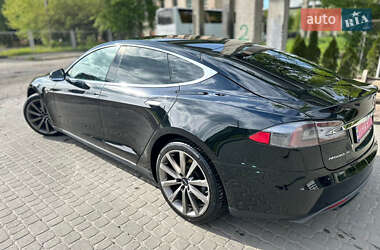 Лифтбек Tesla Model S 2015 в 