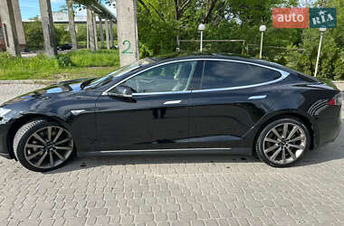 Лифтбек Tesla Model S 2015 в 