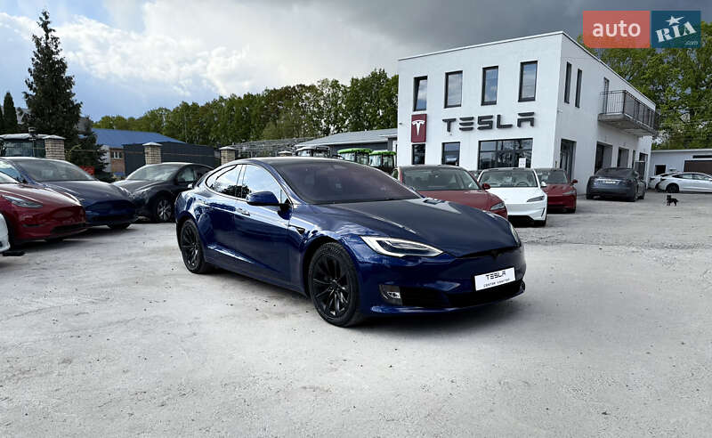 Лифтбек Tesla Model S 2019 в Виннице