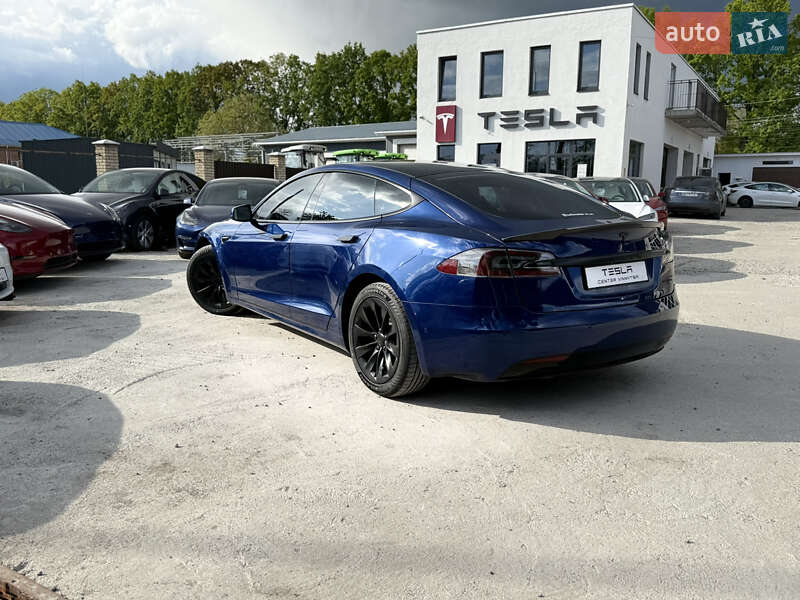 Лифтбек Tesla Model S 2019 в Виннице