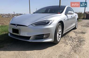 Лифтбек Tesla Model S 2018 в 