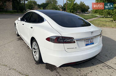 Ліфтбек Tesla Model S 2016 в 