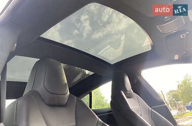 Ліфтбек Tesla Model S 2016 в 
