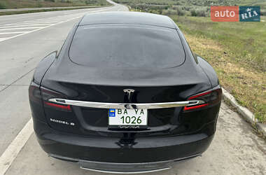 Ліфтбек Tesla Model S 2014 в 