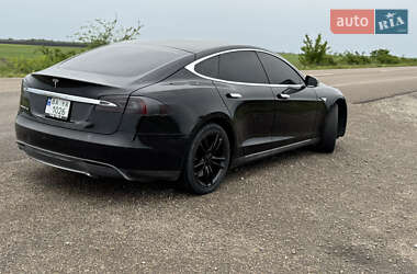 Ліфтбек Tesla Model S 2014 в 