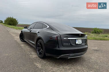 Ліфтбек Tesla Model S 2014 в 