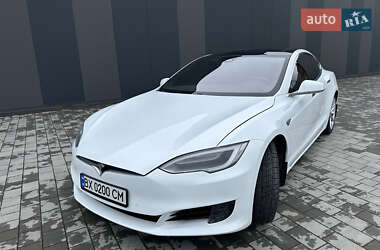 Ліфтбек Tesla Model S 2016 в Хмельницькому
