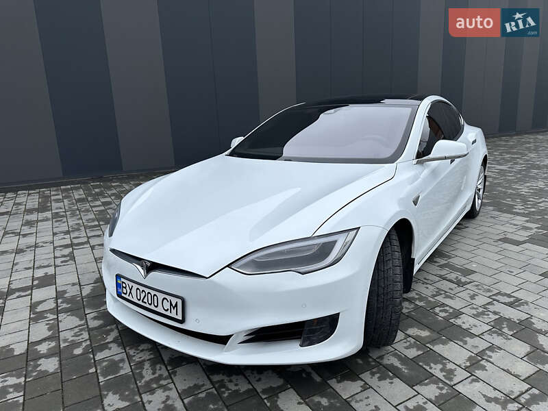 Tesla Model S 2016