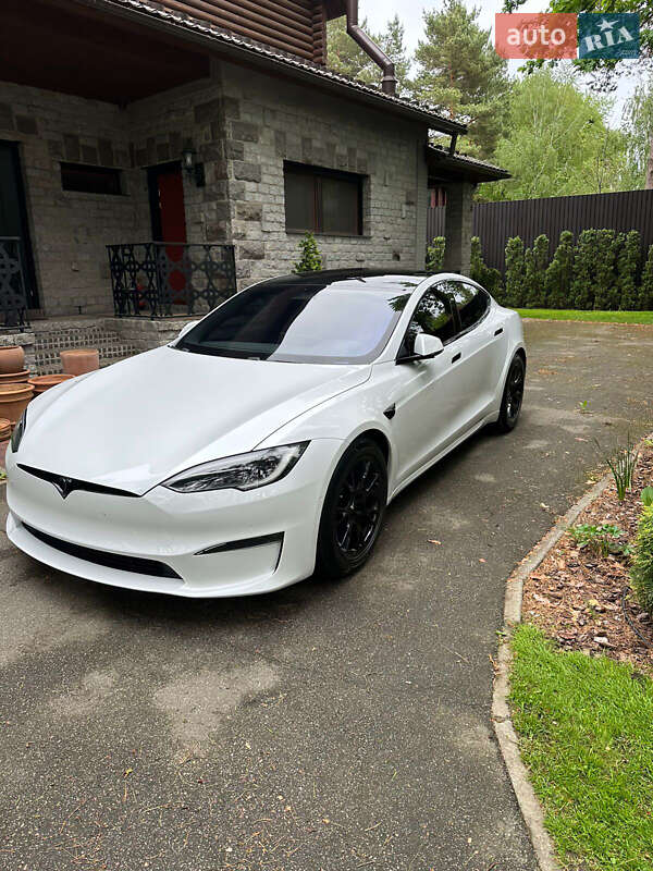 Лифтбек Tesla Model S 2022 в 