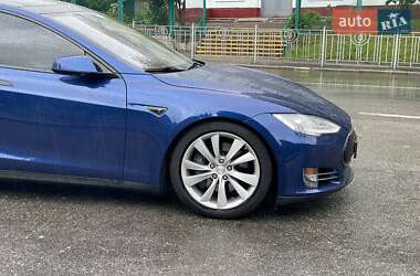 Ліфтбек Tesla Model S 2015 в 