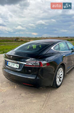 Лифтбек Tesla Model S 2017 в 