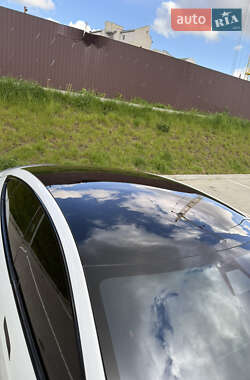 Лифтбек Tesla Model S 2021 в 