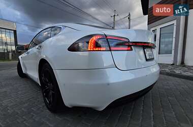 Лифтбек Tesla Model S 2014 в 