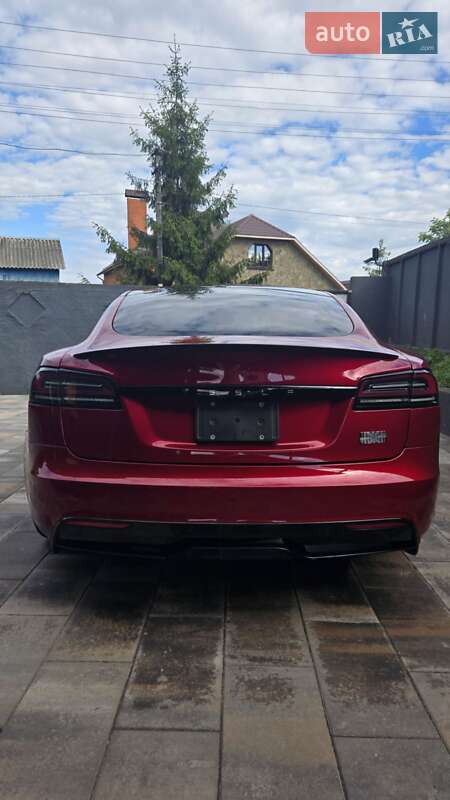 Лифтбек Tesla Model S 2023 в Киеве