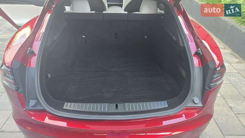 Лифтбек Tesla Model S 2023 в Киеве