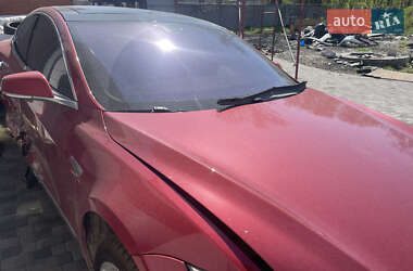 Лифтбек Tesla Model S 2013 в 