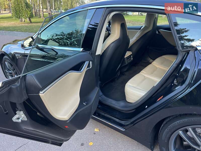Лифтбек Tesla Model S 2015 в Житомире фото 24 Лифтбек Tesla Model S 2015 в Житомире