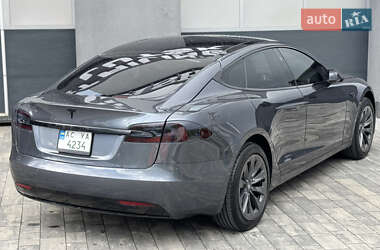Лифтбек Tesla Model S 2017 в 