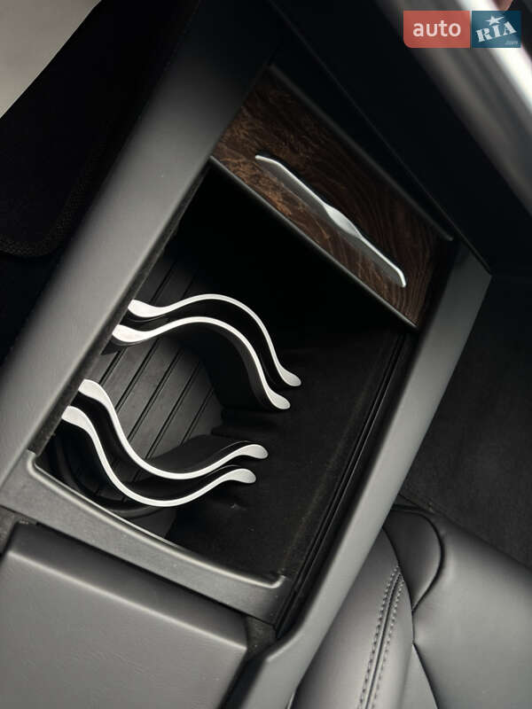 Лифтбек Tesla Model S 2017 в Луцке фото 20 Лифтбек Tesla Model S 2017 в Луцке