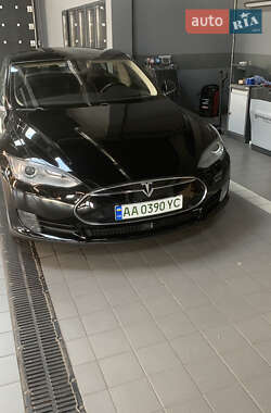 Лифтбек Tesla Model S 2014 в 