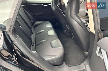 Лифтбек Tesla Model S 2014 в 