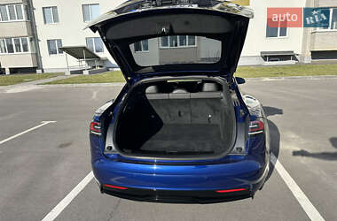 Ліфтбек Tesla Model S 2022 в 