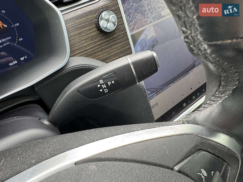 Лифтбек Tesla Model S 2015 в Киеве
