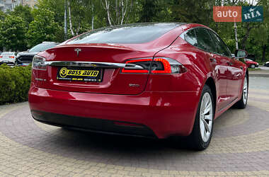 Лифтбек Tesla Model S 2017 в 