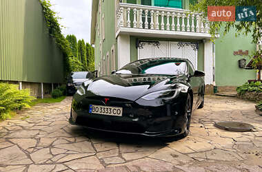 Лифтбек Tesla Model S 2015 в 