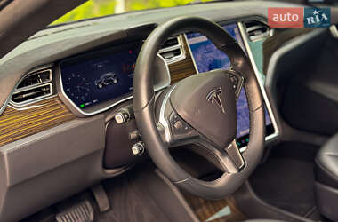 Лифтбек Tesla Model S 2015 в 