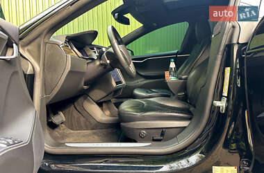 Лифтбек Tesla Model S 2015 в 