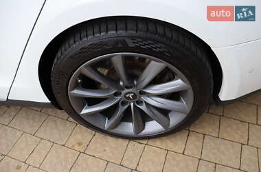 Лифтбек Tesla Model S 2016 в 
