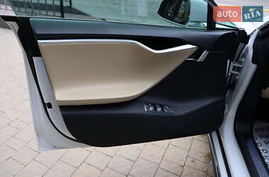 Лифтбек Tesla Model S 2016 в 