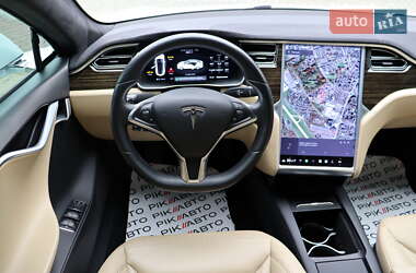 Лифтбек Tesla Model S 2016 в 