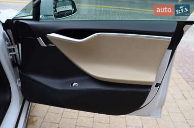 Лифтбек Tesla Model S 2016 в 