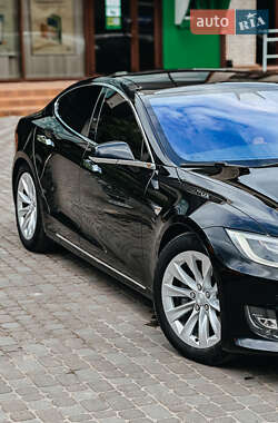 Лифтбек Tesla Model S 2018 в 