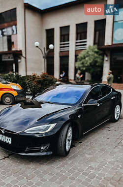 Лифтбек Tesla Model S 2018 в 