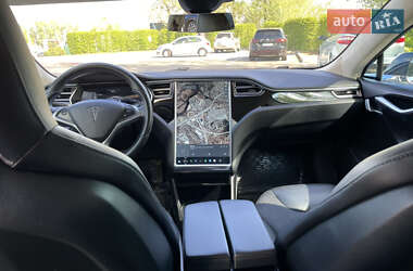 Лифтбек Tesla Model S 2015 в 