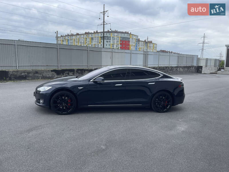 Лифтбек Tesla Model S 2014 в Виннице