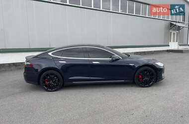 Лифтбек Tesla Model S 2014 в 