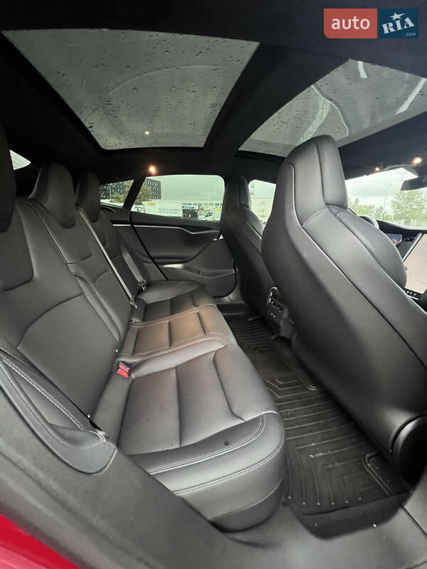 Ліфтбек Tesla Model S 2019 в Києві