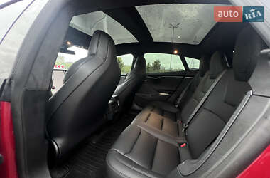 Лифтбек Tesla Model S 2019 в 