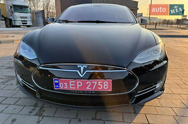 Лифтбек Tesla Model S 2013 в 